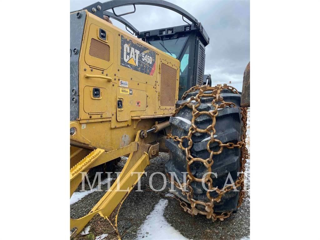 CAT 545D Stammholzschlepper
