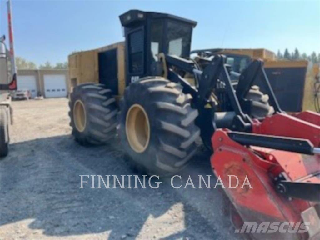 CAT 586C SPT Forsttraktoren