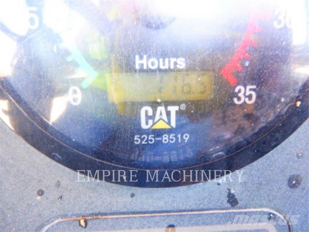 CAT 613C Schaber