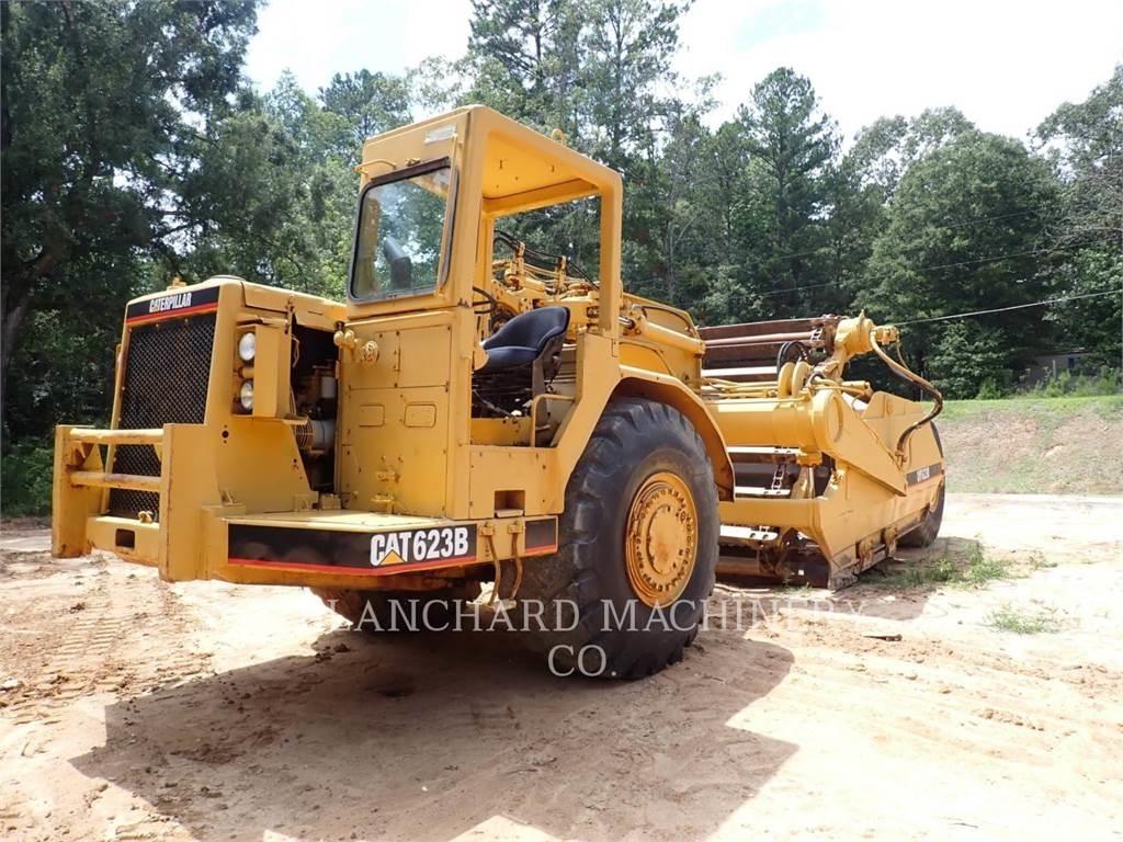 CAT 623B Schaber
