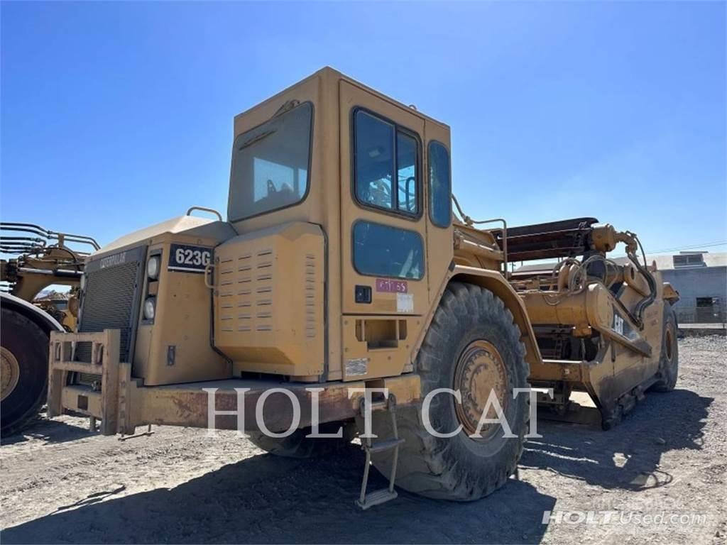 CAT 623G Schaber
