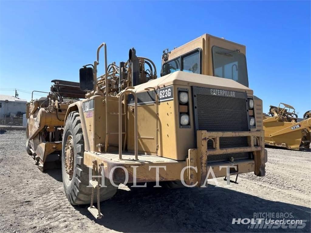 CAT 623G Schaber