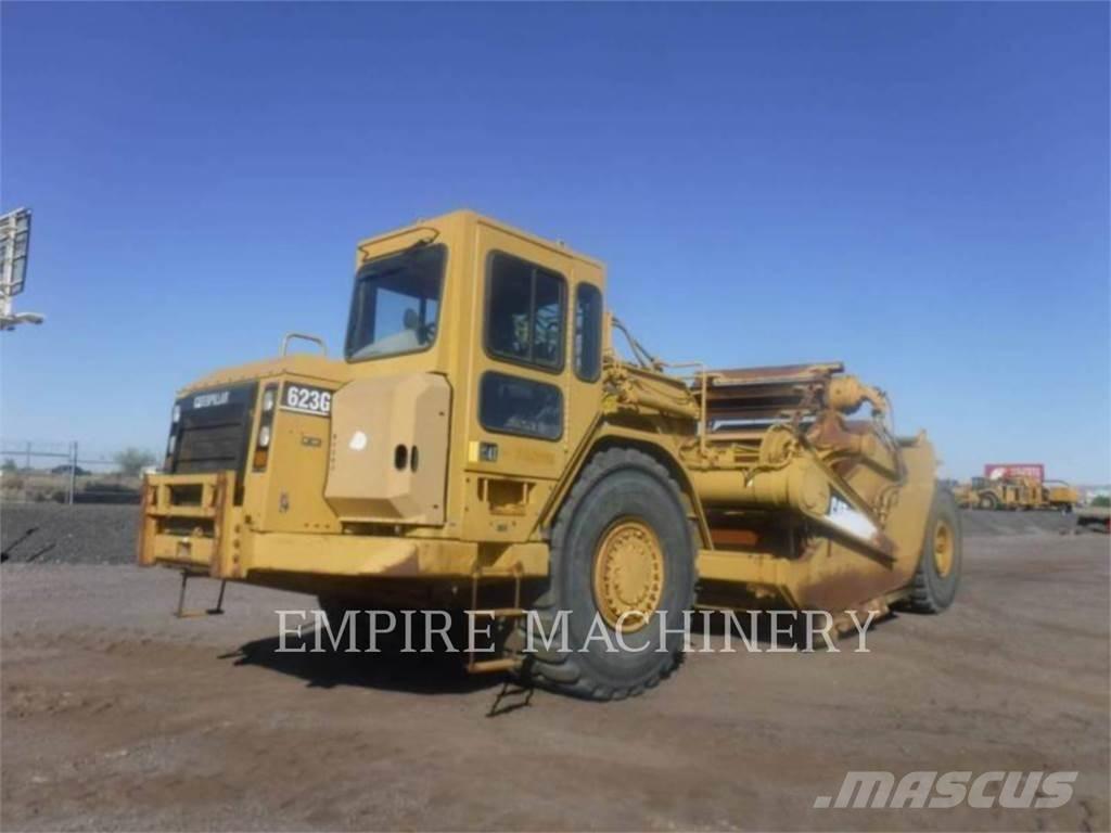 CAT 623G Schaber