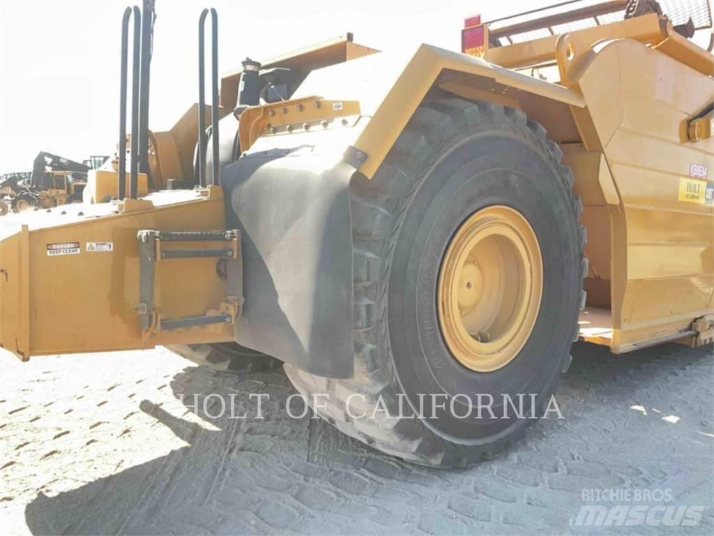 CAT 623K Schaber