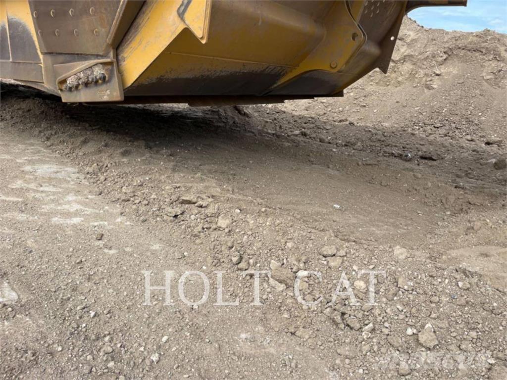 CAT 631 Schaber