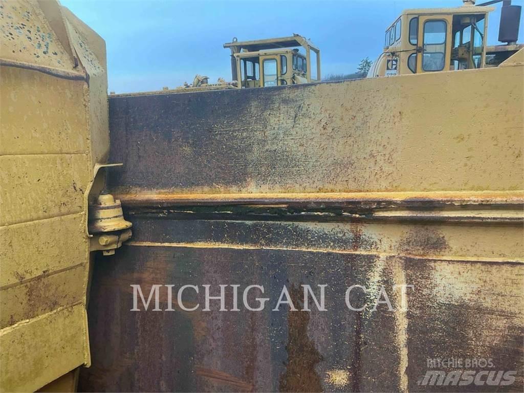 CAT 631C Schaber