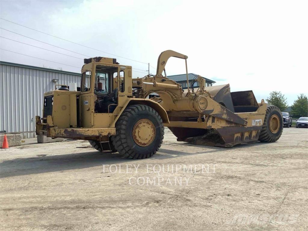 CAT 631D Schaber