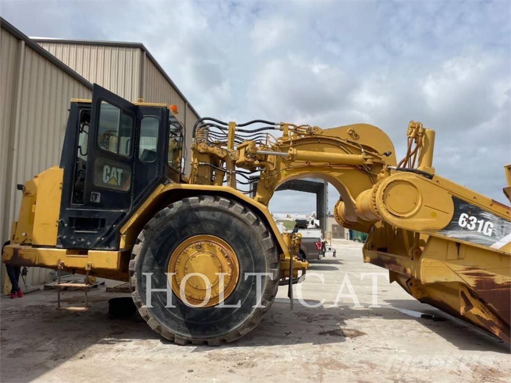 CAT 631G Schaber