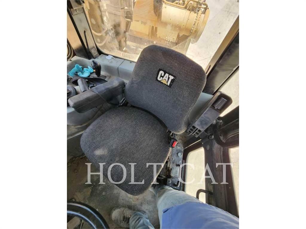 CAT 631G Schaber