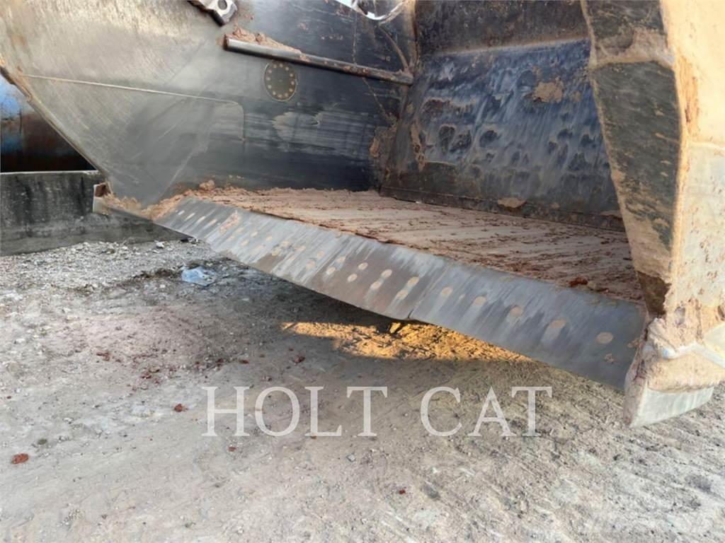 CAT 631K Schaber
