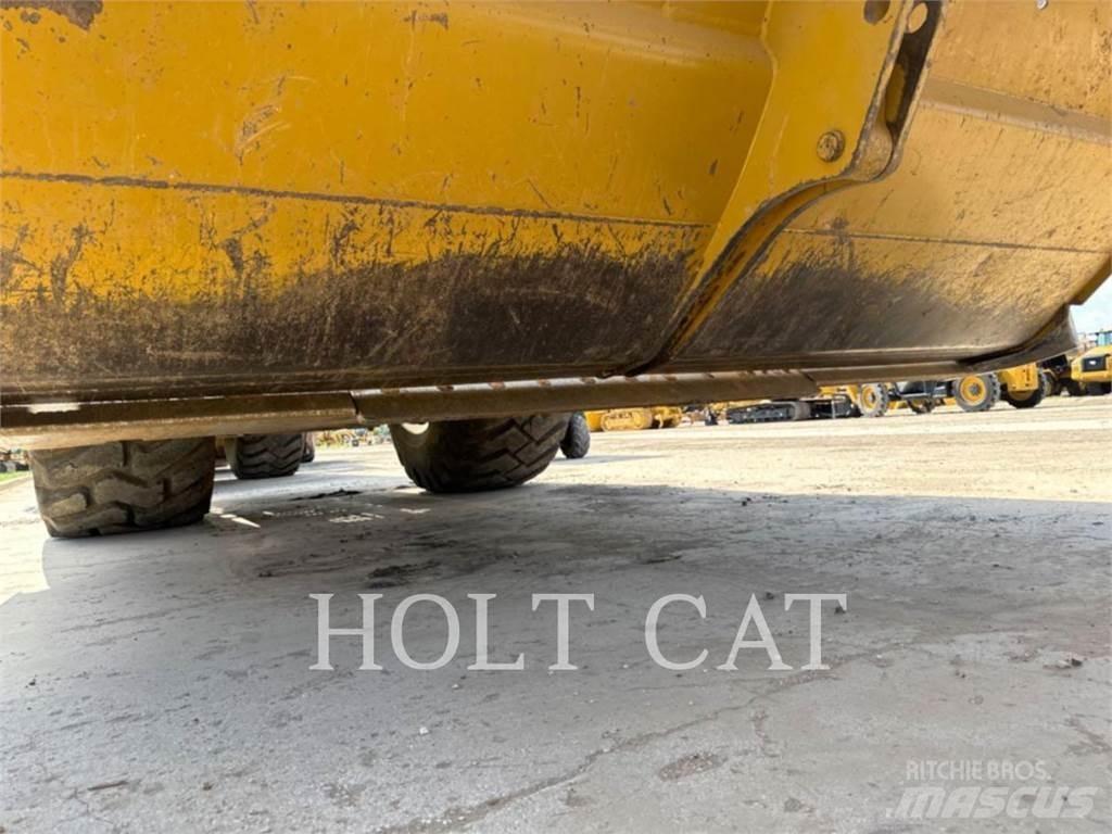 CAT 631K Schaber