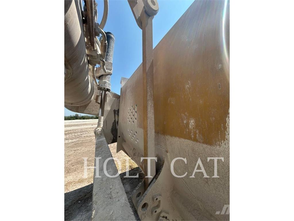 CAT 631K Schaber