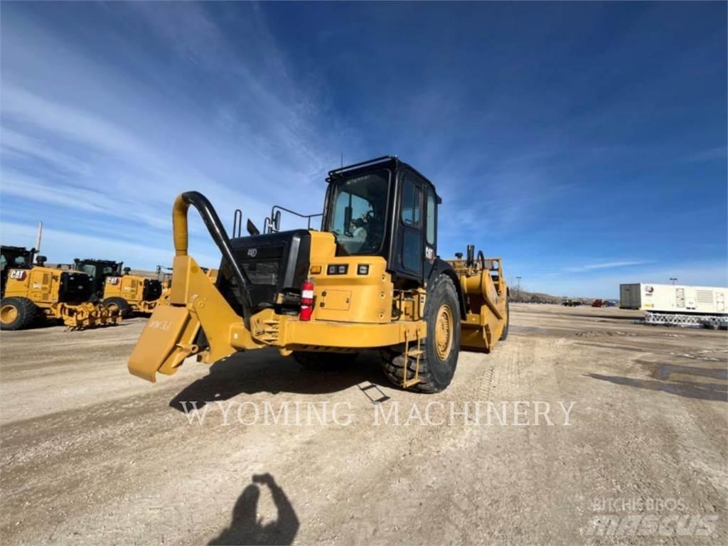 CAT 637 Schaber