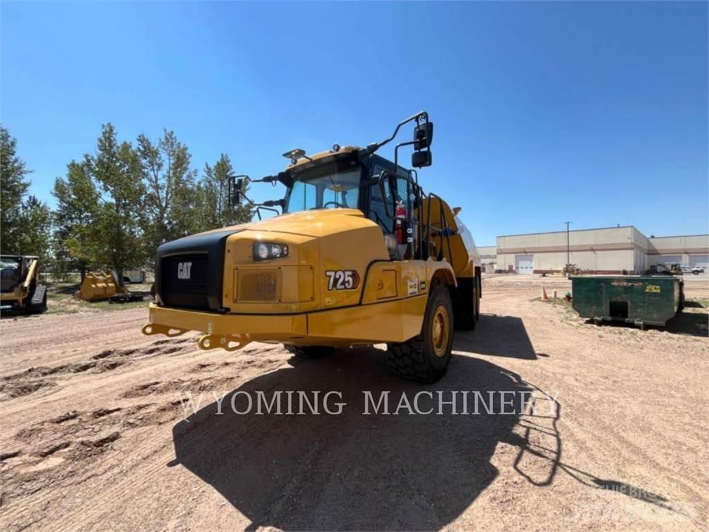 CAT 725 Dumper - Knickgelenk