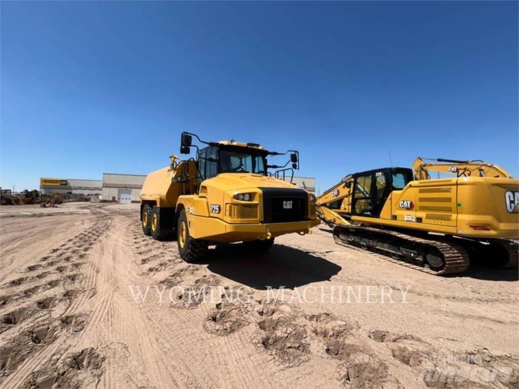 CAT 725 Dumper - Knickgelenk