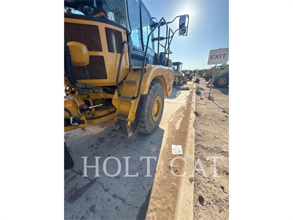CAT 725 Dumper - Knickgelenk
