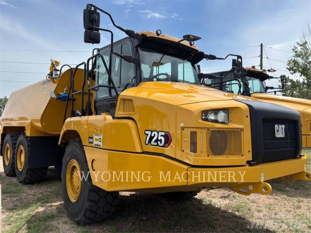 CAT 725 Dumper - Knickgelenk