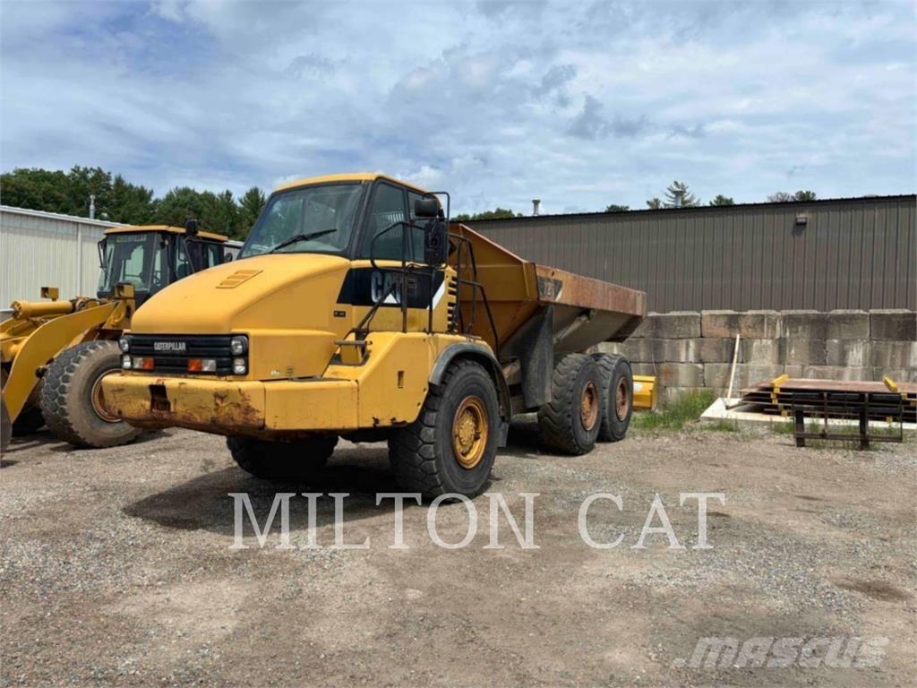 CAT 725 Dumper - Knickgelenk
