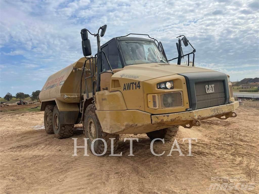 CAT 725C Dumper - Knickgelenk