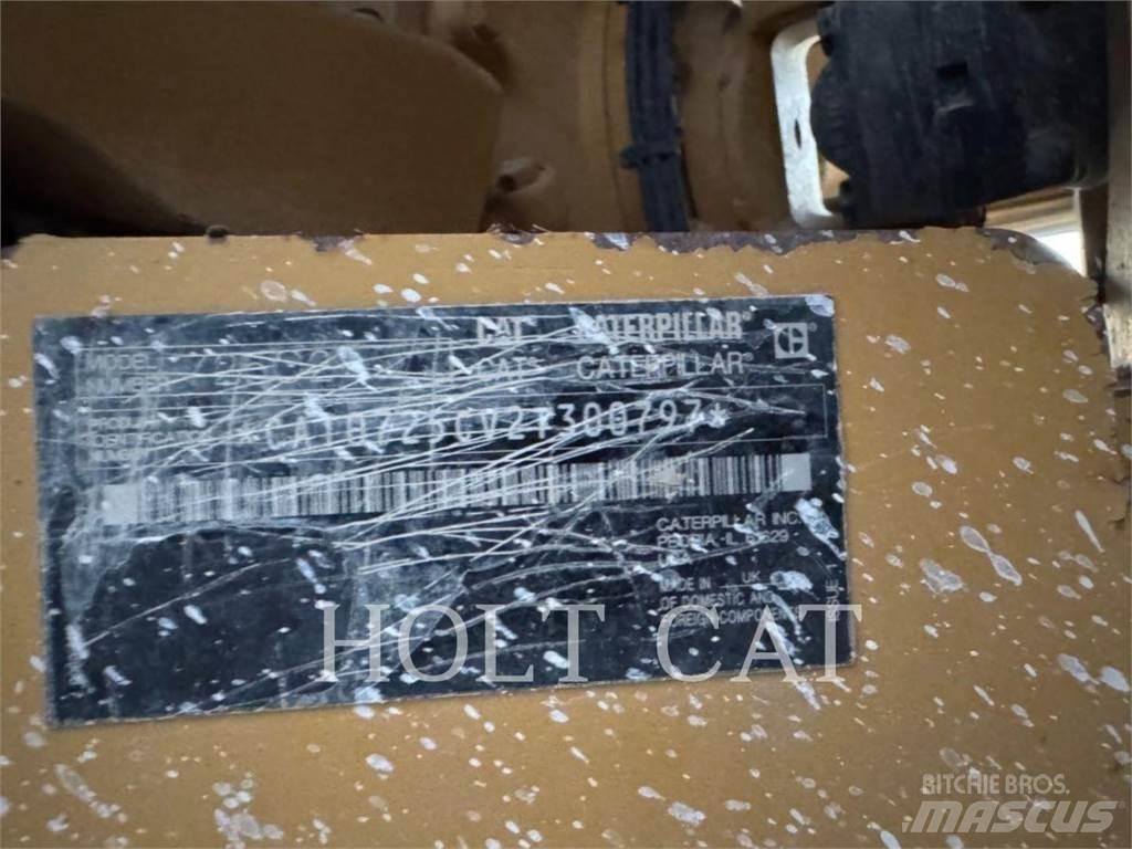 CAT 725C Dumper - Knickgelenk