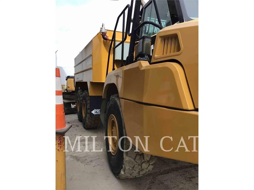 CAT 725C2 Dumper - Knickgelenk