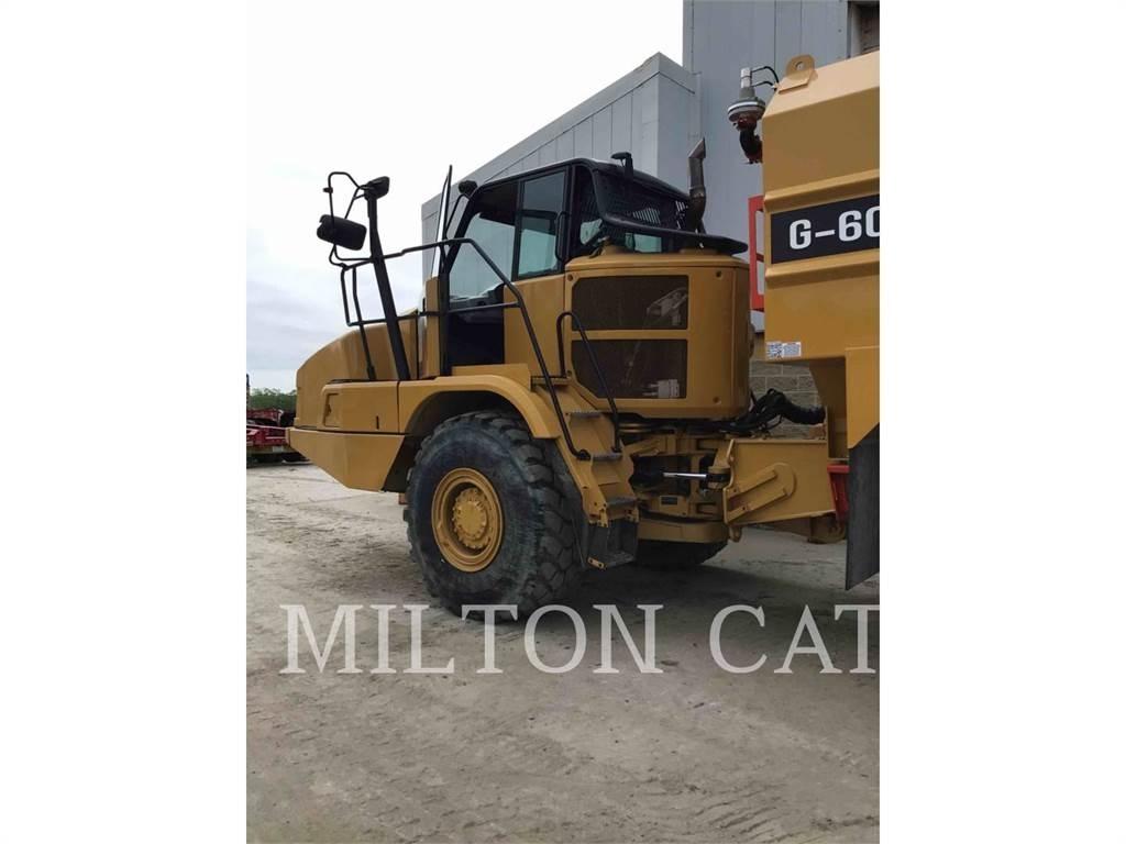 CAT 725C2 Dumper - Knickgelenk