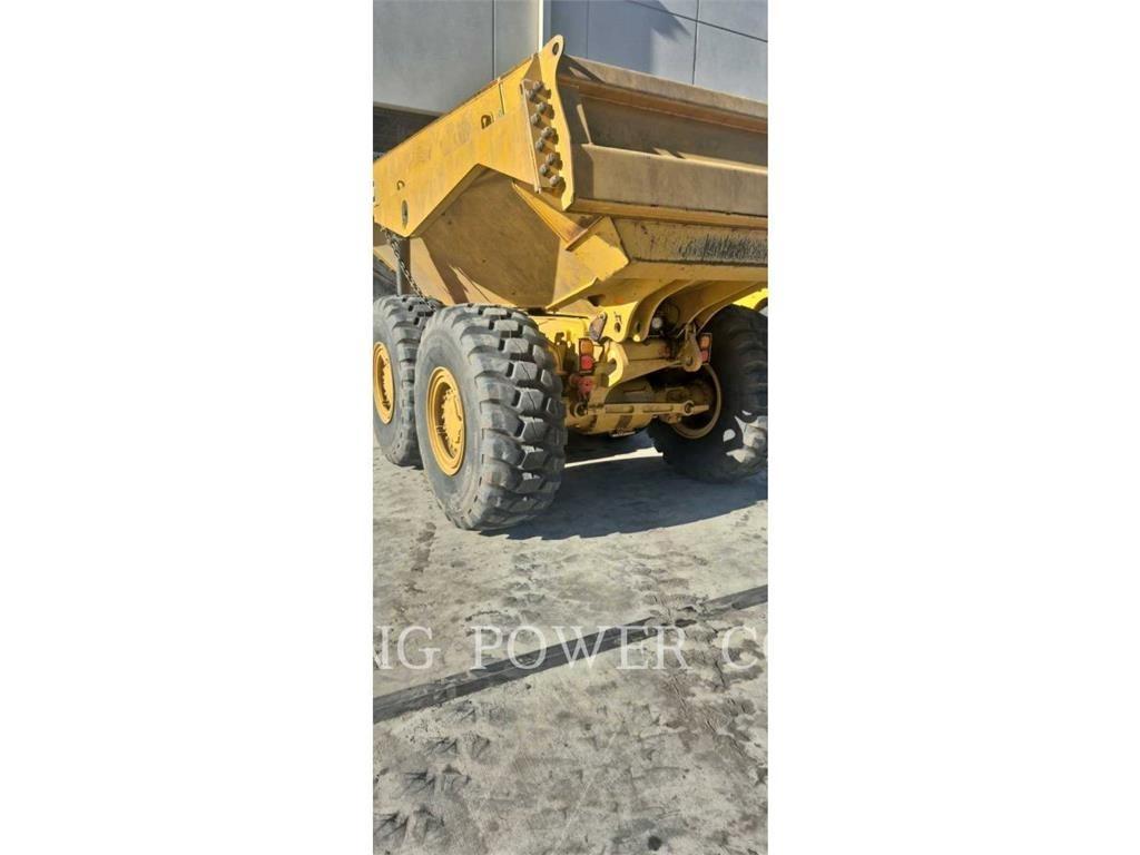 CAT 725TG Dumper - Knickgelenk