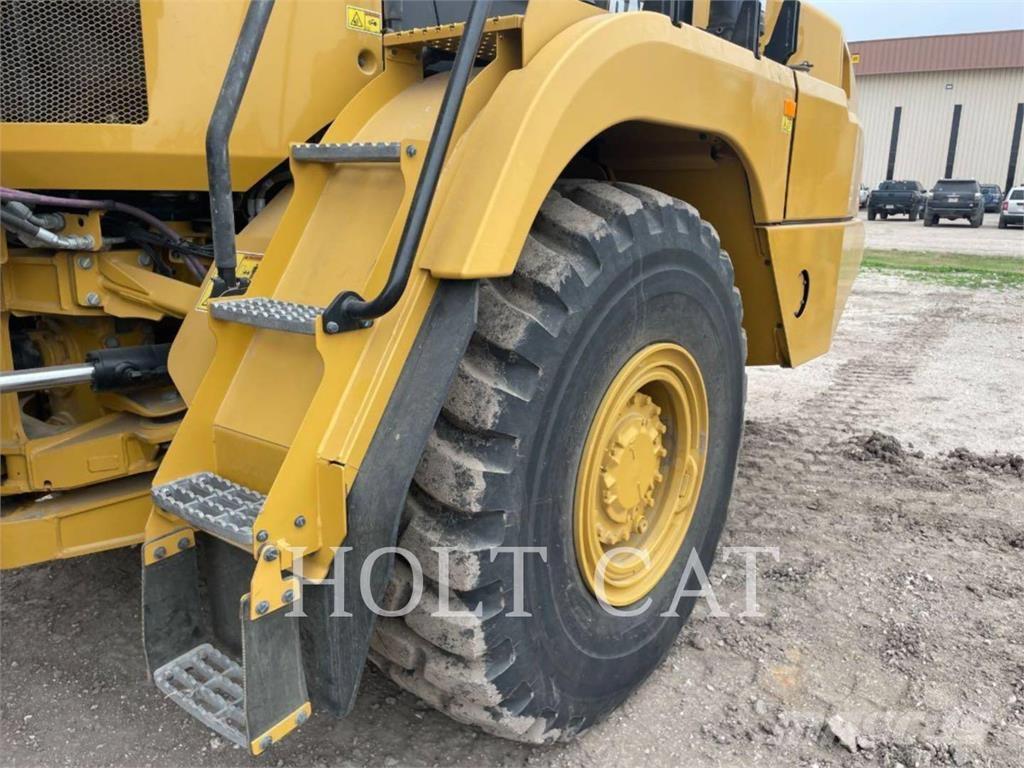 CAT 730 Dumper - Knickgelenk