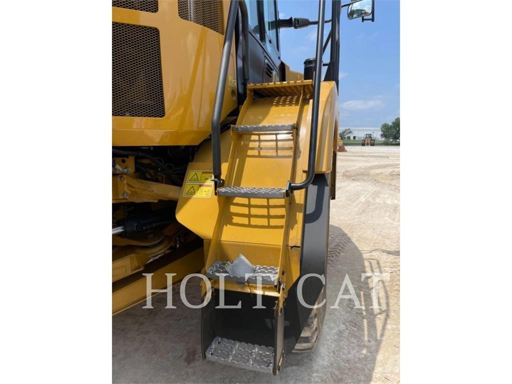 CAT 730 Dumper - Knickgelenk