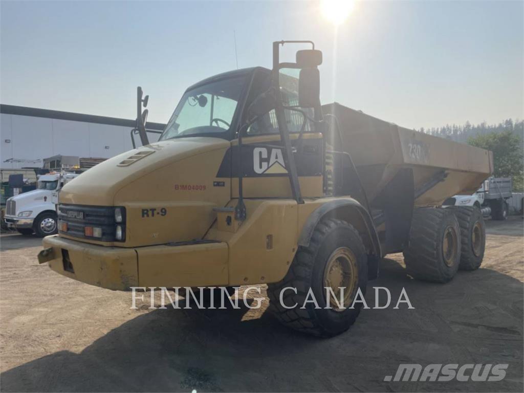 CAT 730 Dumper - Knickgelenk
