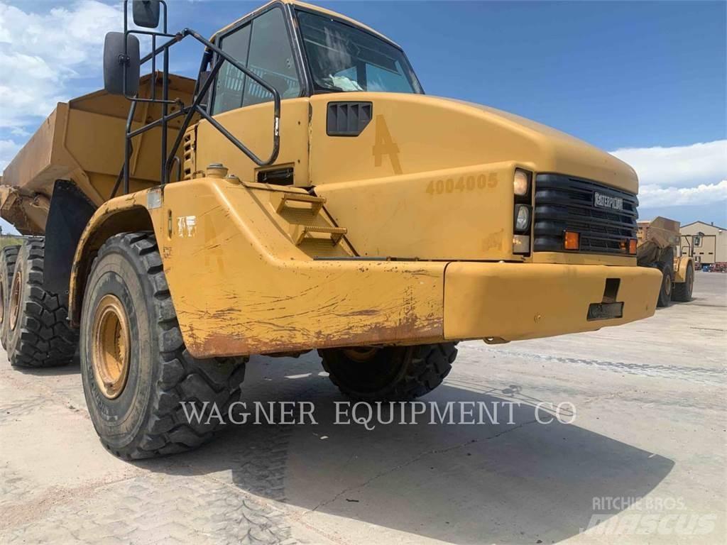 CAT 740 Dumper - Knickgelenk