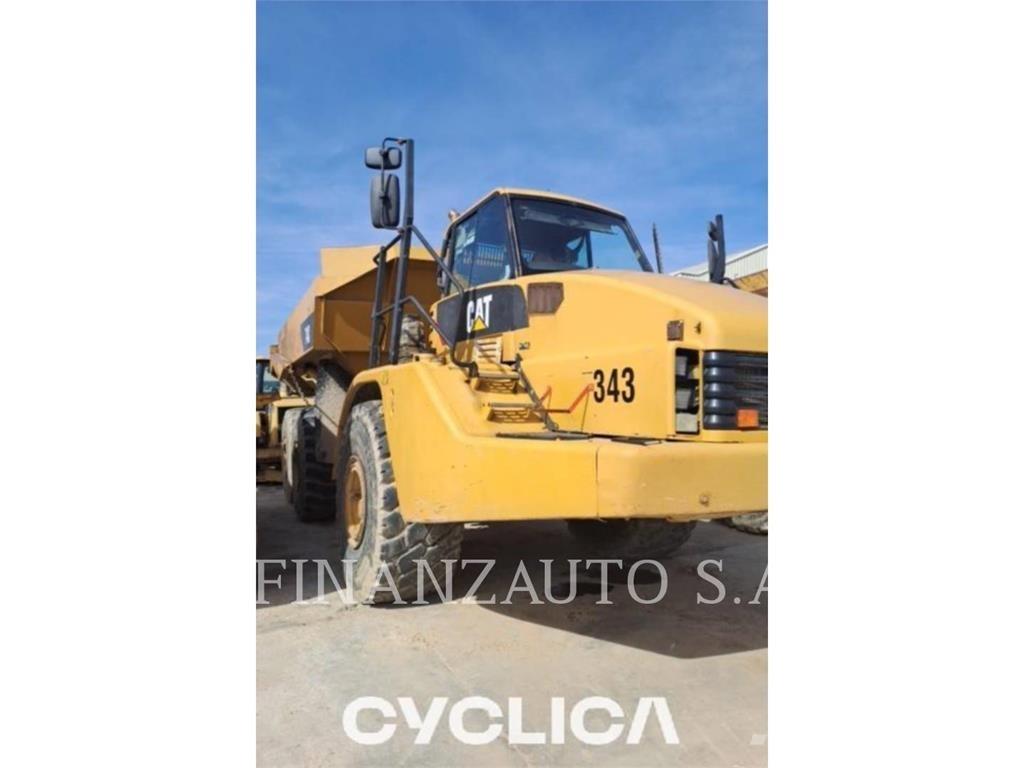 CAT 740 Dumper - Knickgelenk