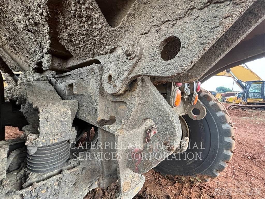 CAT 740-04GC Dumper - Knickgelenk