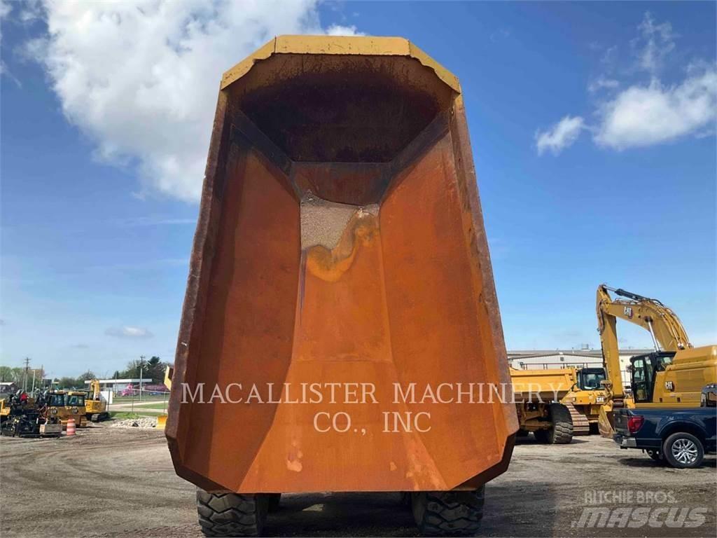 CAT 740 GC Dumper - Knickgelenk