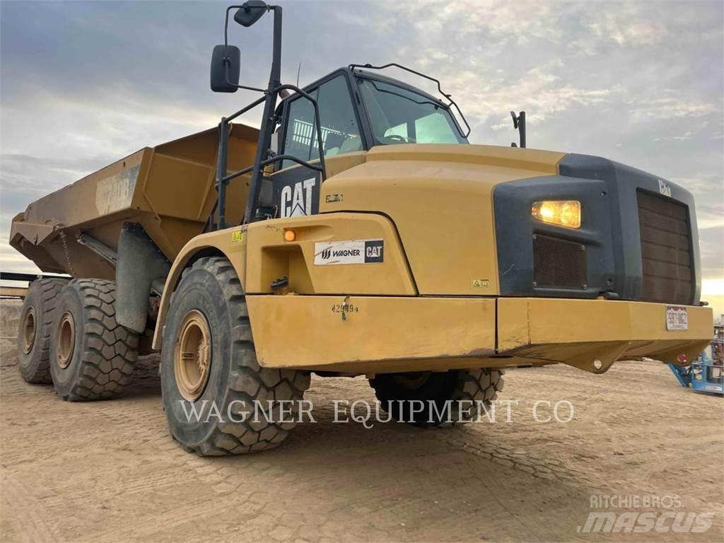 CAT 740B Dumper - Knickgelenk