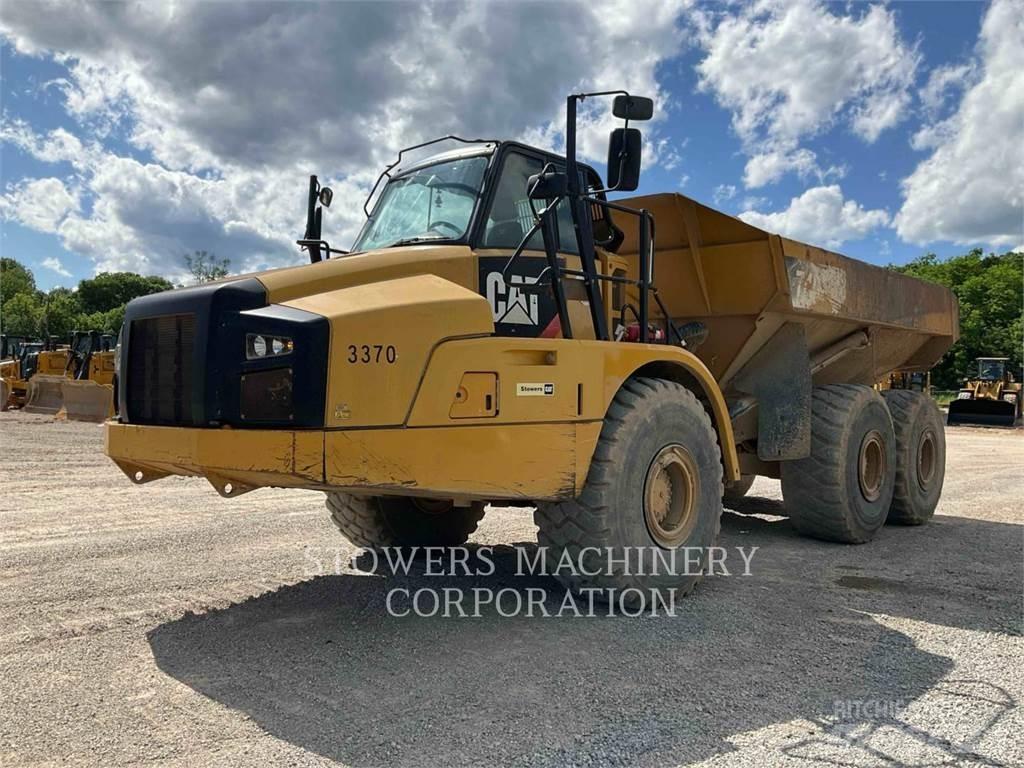 CAT 740B Dumper - Knickgelenk