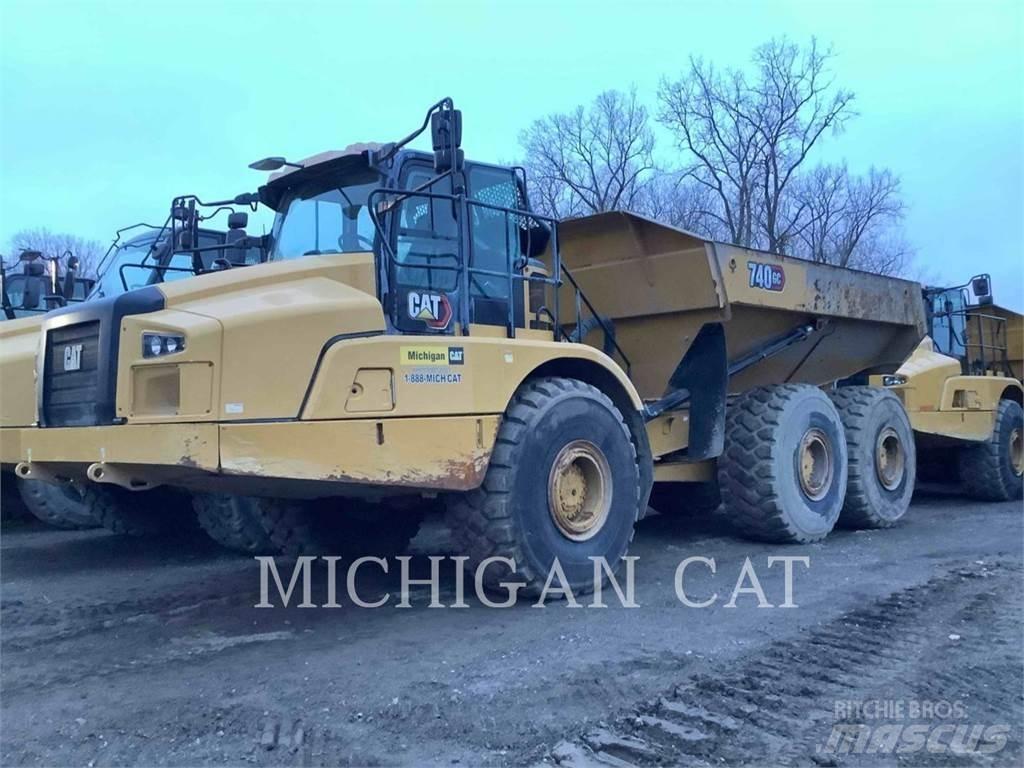 CAT 740GC Dumper - Knickgelenk