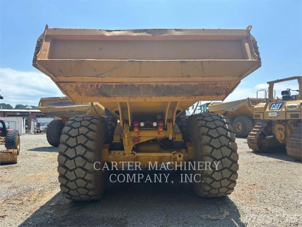 CAT 740GC Dumper - Knickgelenk