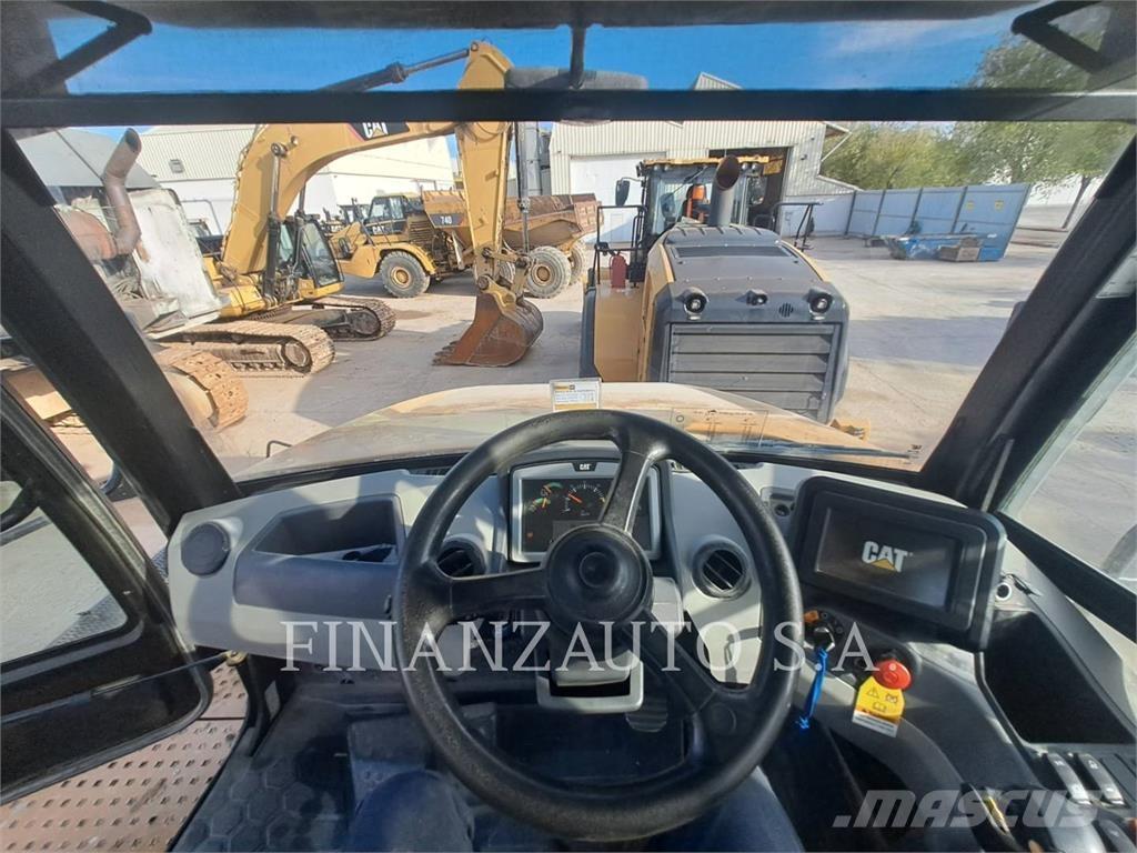 CAT 740GC Dumper - Knickgelenk