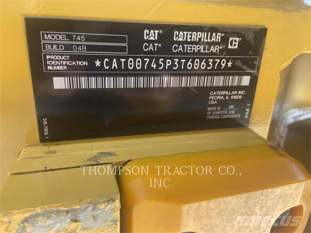 CAT 745 Dumper - Knickgelenk