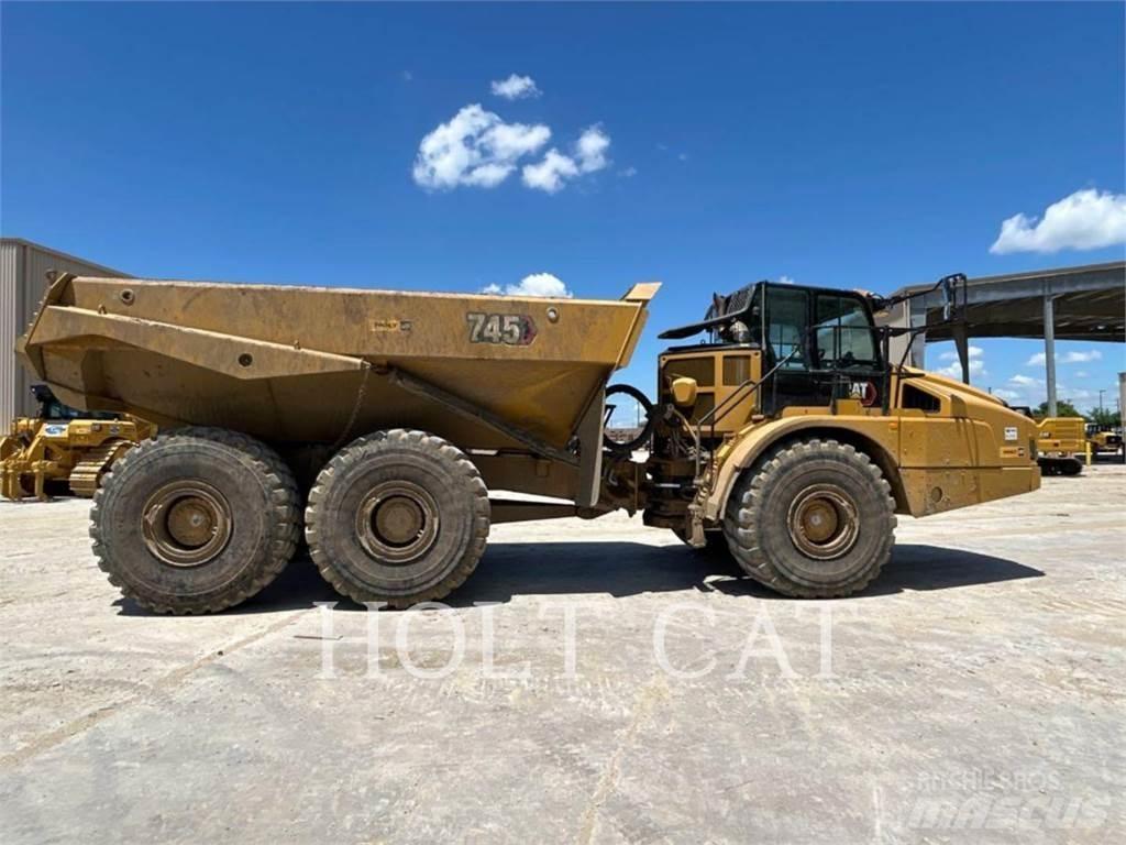 CAT 745 Dumper - Knickgelenk