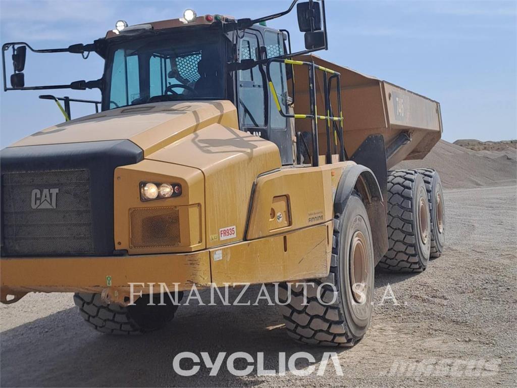 CAT 745 Dumper - Knickgelenk