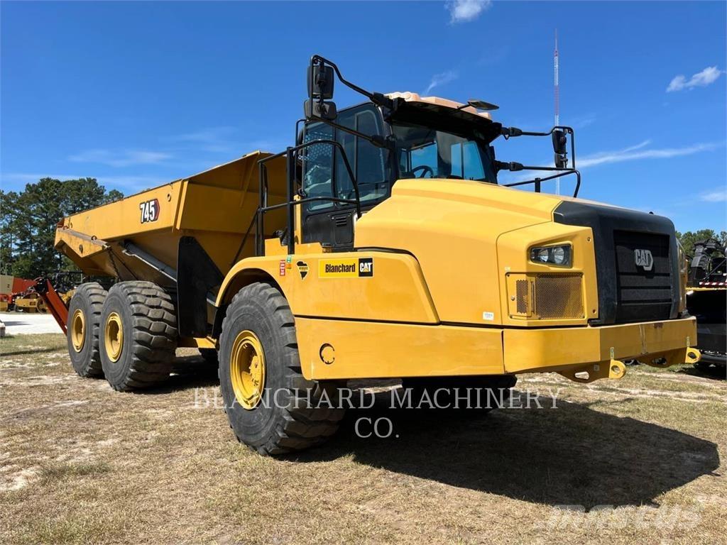 CAT 745 Dumper - Knickgelenk