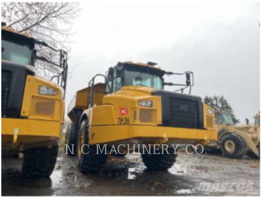 CAT 745 Dumper - Knickgelenk