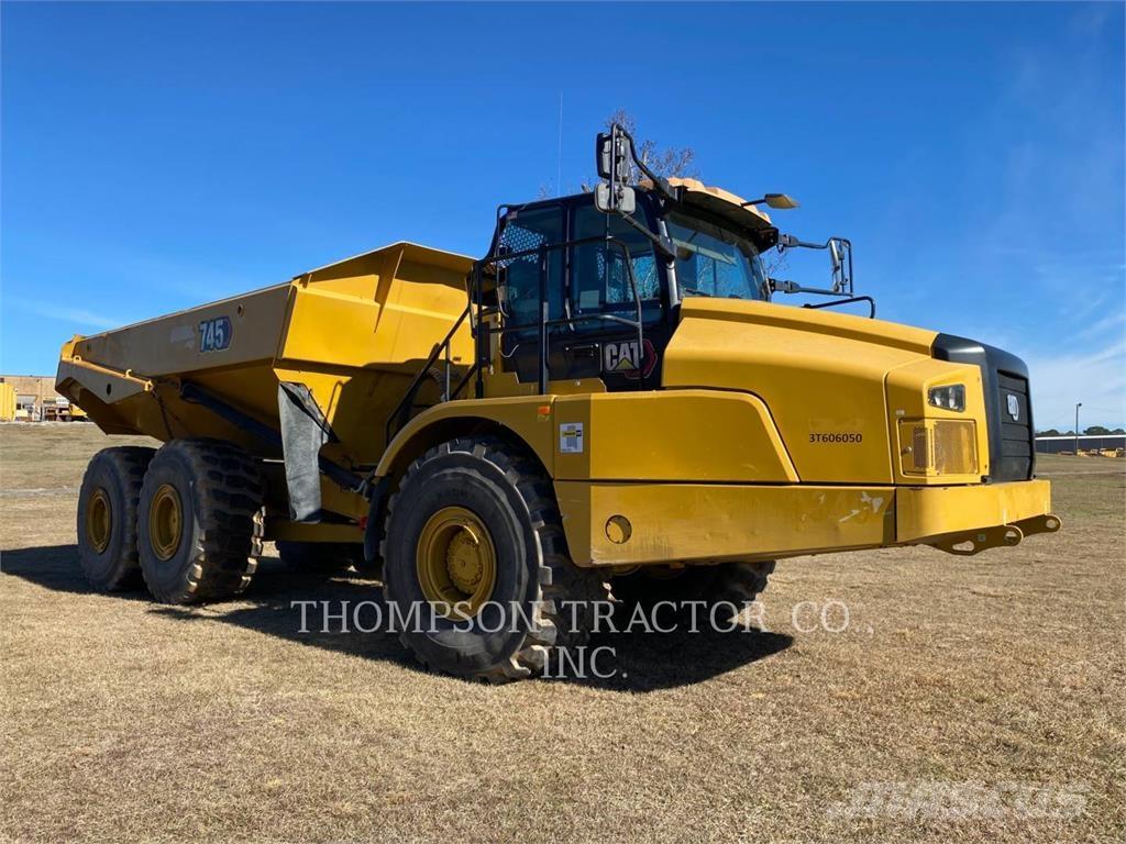 CAT 745 Dumper - Knickgelenk