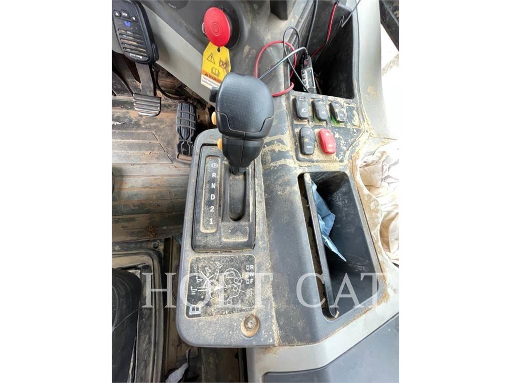 CAT 745-04 Dumper - Knickgelenk