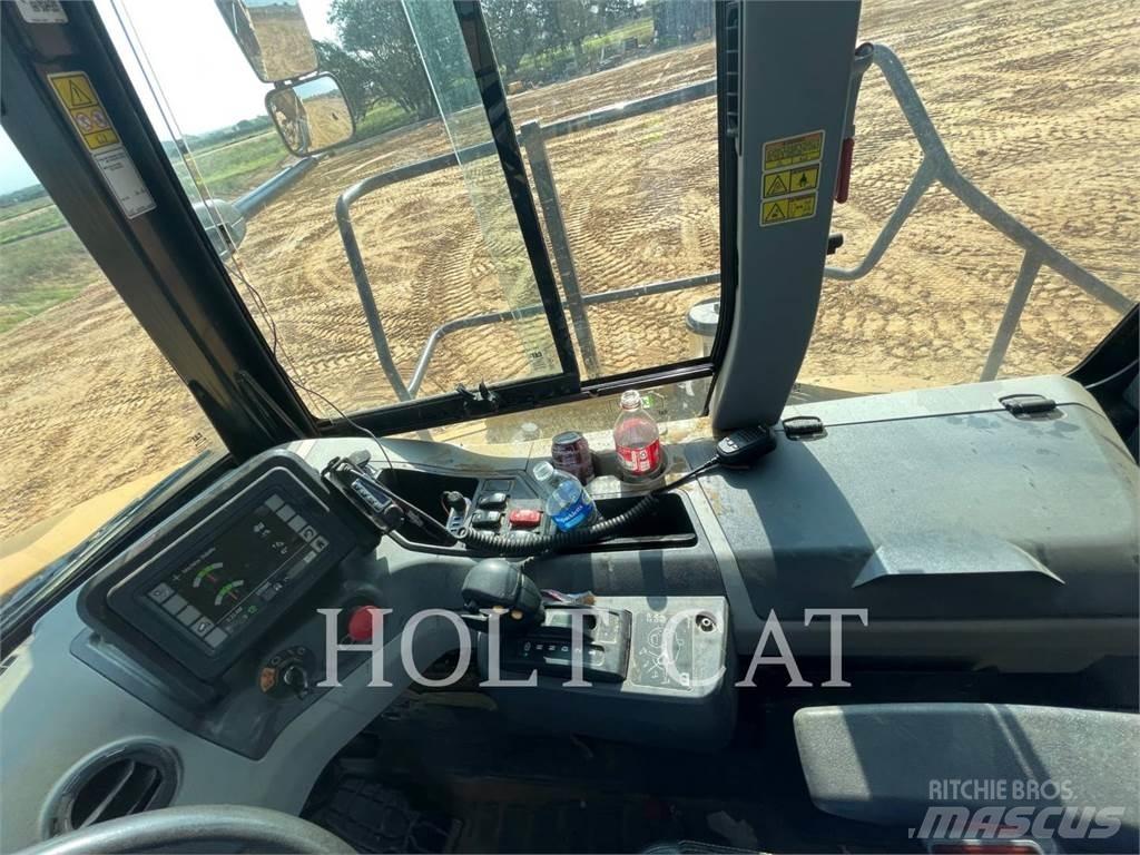 CAT 745-04 Dumper - Knickgelenk