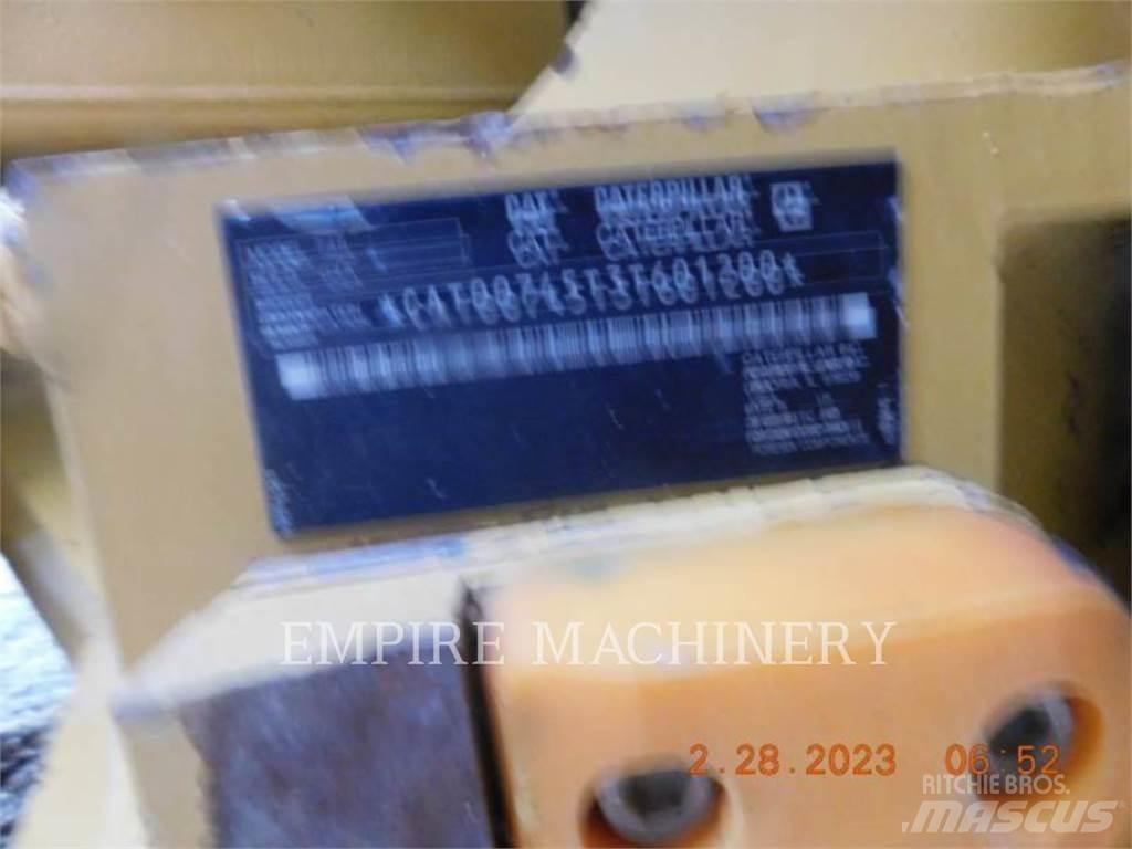 CAT 745-04 Dumper - Knickgelenk