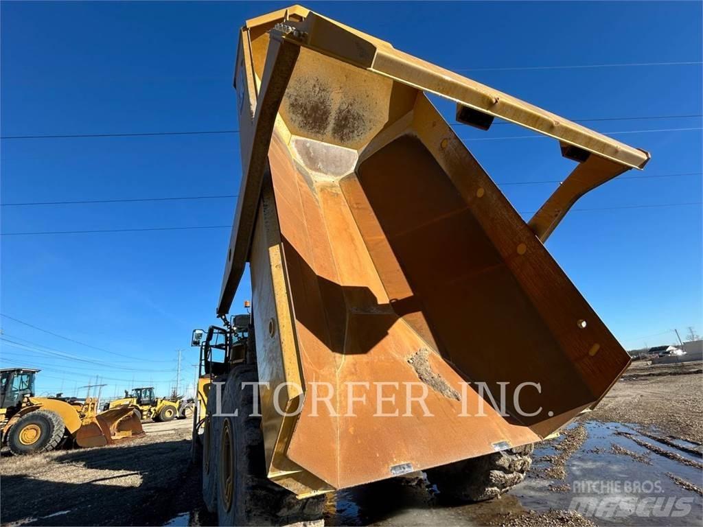 CAT 745-04 Dumper - Knickgelenk