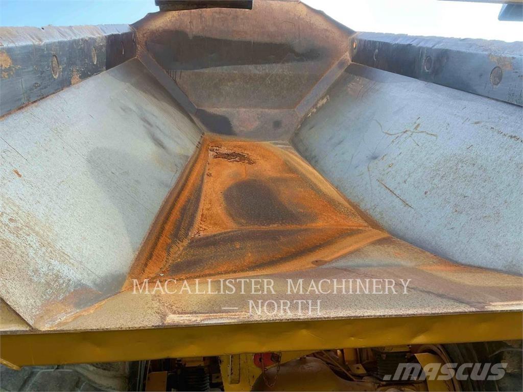 CAT 745 T Dumper - Knickgelenk